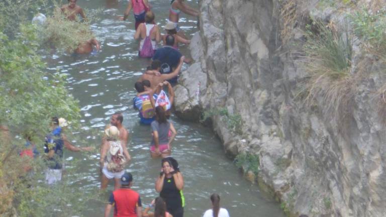 Mil motivos por Los Cañones