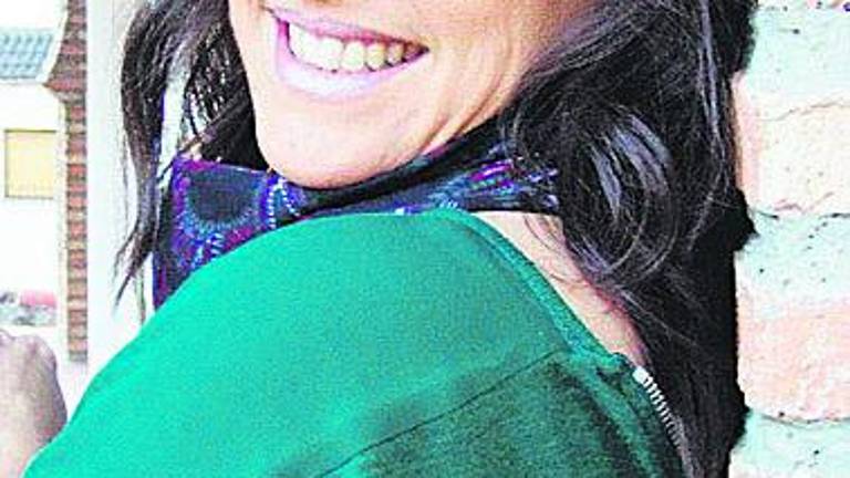 Mamen Rodríguez: Presenta el magacín “Desde mi balcón” de Radio Sierra
