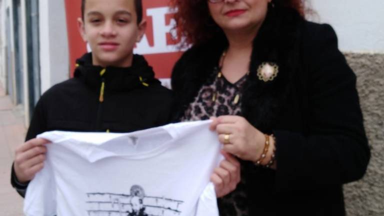 Cárchel, con la camiseta del Abad