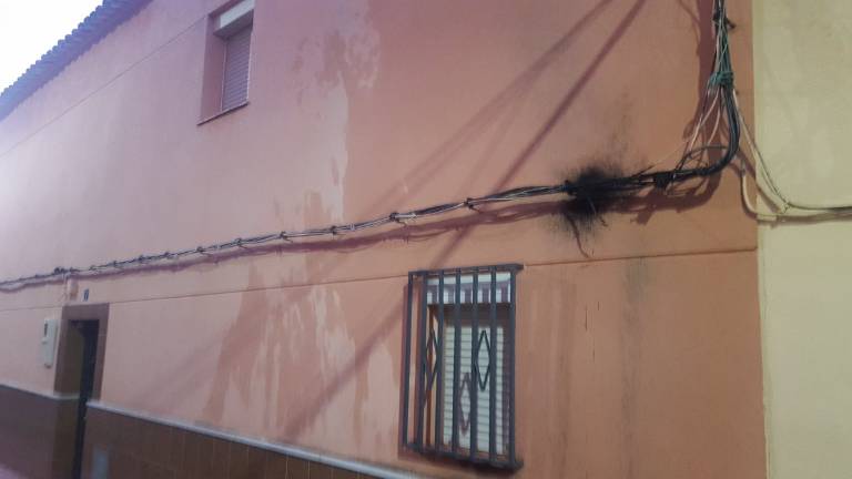 Incendio en una fachada