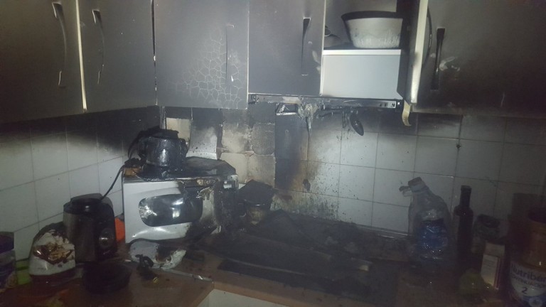 Dos heridos, entre ellos un menor de 3 años, en el incendio de una vivienda en Jaén