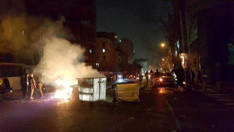 Diez fallecidos por protestas en Irán, las más duras desde 2009