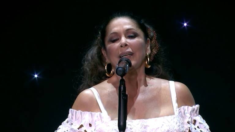 Isabel Pantoja lleva su vida a la televisión