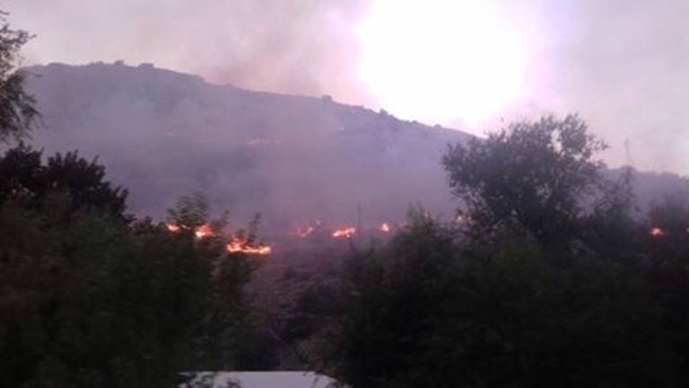 El Infoca da por extinguido el incendio en el paraje Fuente de la Peña