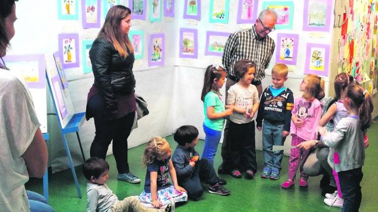 Exposición floral en el “Gloria Fuertes”