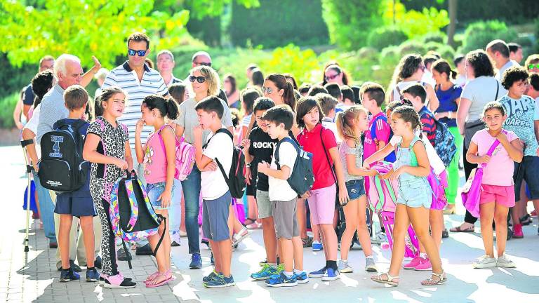 Educación elimina una unidad de Linares y de Alcalá