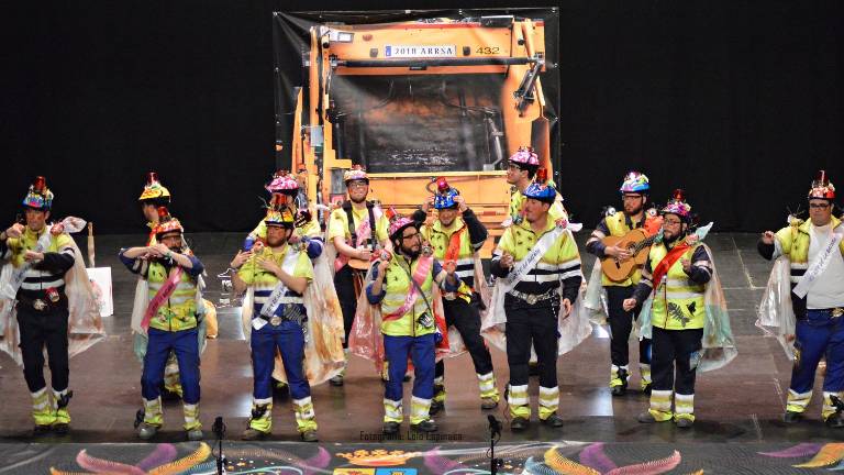 Guerra de risas y rimas en el Concurso de Carnaval