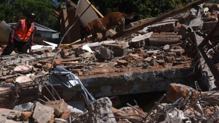 Indonesia eleva a 387 el número de fallecidos por el terremoto