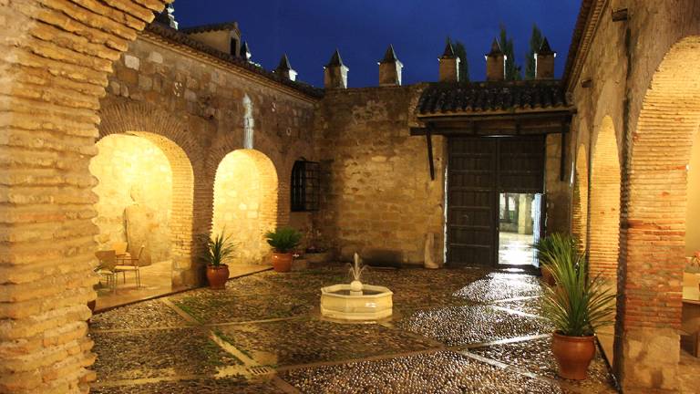 El Palacio de Mengíbar ya está arrendado para su uso
