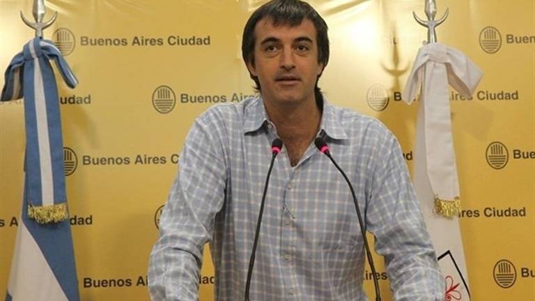 Esteban Bullrich se impone a Kirchner en Buenos Aires