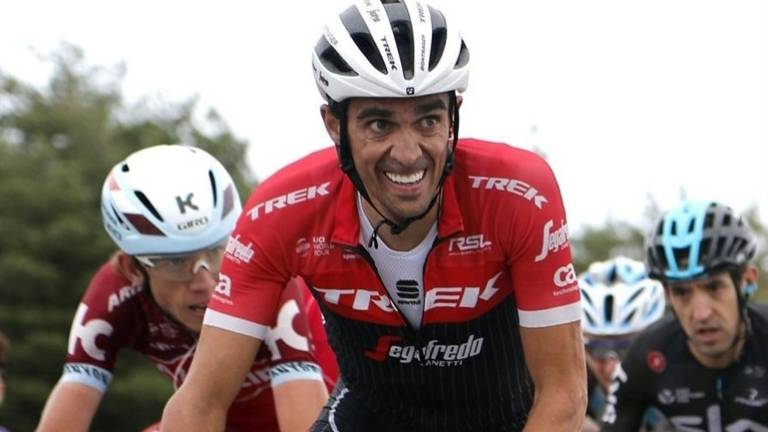 Contador honra a su historia y gana en el Angliru