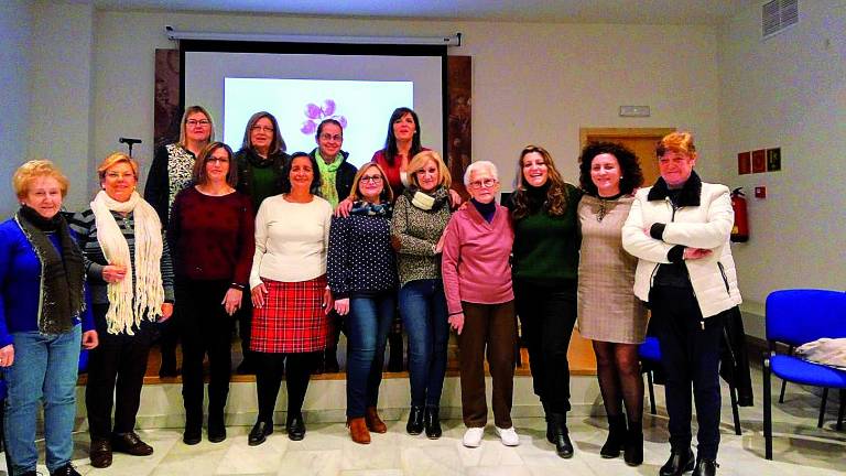 Elevada participación en un taller para fomentar la autoestima entre las mujeres