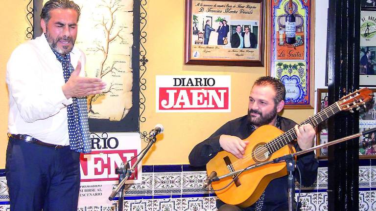 “El Granaíno” y Patrocinio hijo dejan huella con su cante en una Peña abarrotada