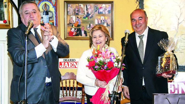 “El Granaíno” y Patrocinio hijo dejan huella con su cante en una Peña abarrotada