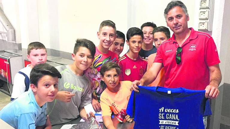 Los futbolistas alcalaínos despiden la temporada