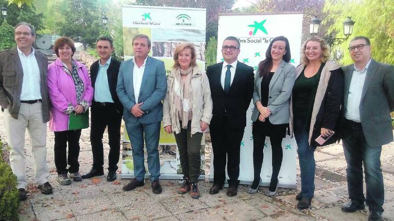 La Junta y La Caixa se unen para la inserción