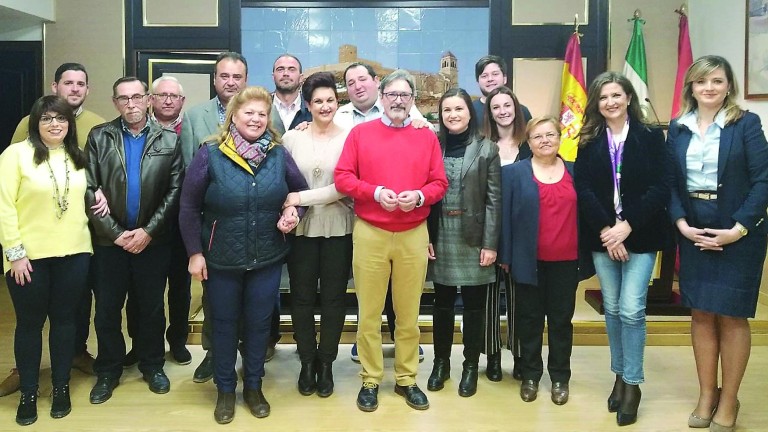 El PSOE local aprueba una lista electoral “de la gente”