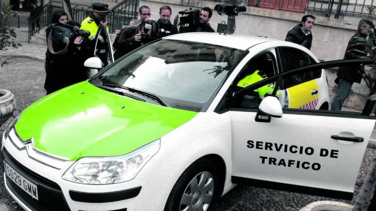 El “multacar” permanece a la sombra de un garaje