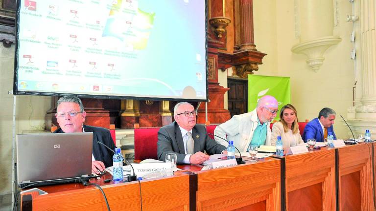 La Junta pide más dinero de la PAC para pequeños y medianos agricultores