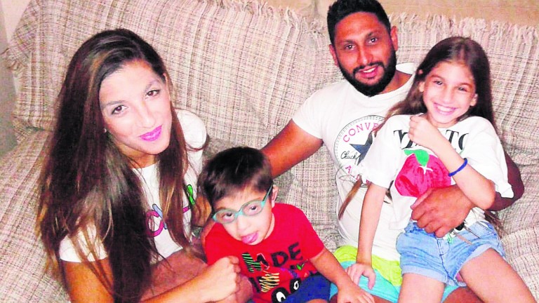La familia Amador pide a la Junta un cambio de vivienda