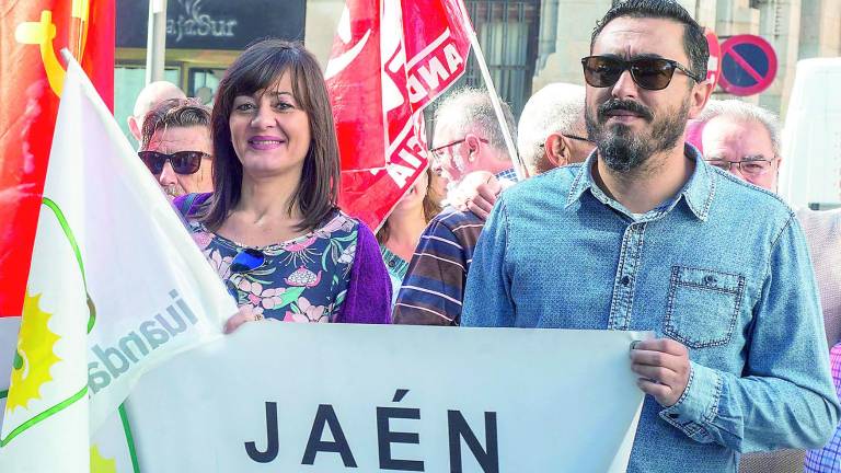 IU quiere respetar la vía de la confluencia a la capital