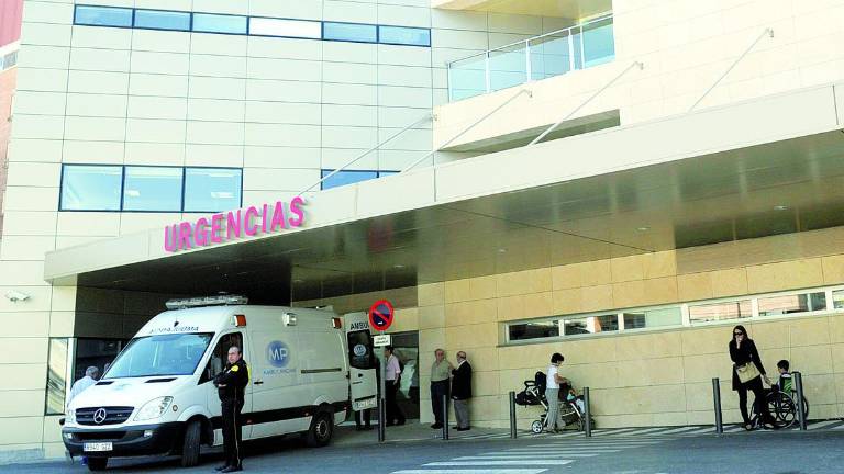 Roban en unas 40 taquillas de médicos del Hospital