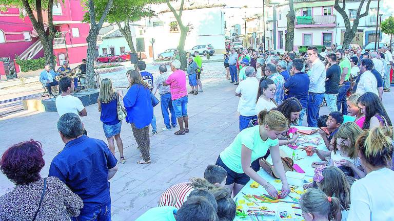 La plaza de Las Canteras ya luce una nueva imagen