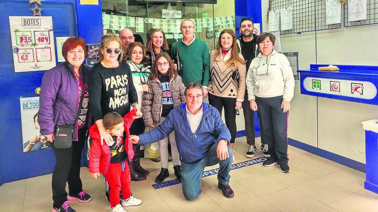 El Gordo deja 1,2 millones a tres décimos de la máquina