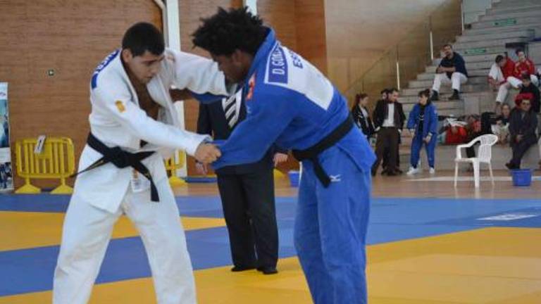 Jaén se crece sobre el tatami