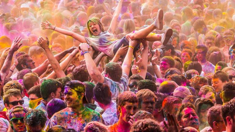 Música electrónica y una milenaria tradición india en “Of Colors”