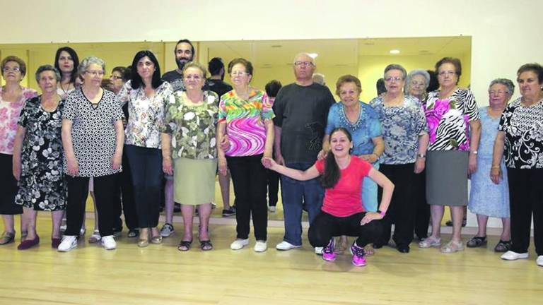 Gimnasia para un centenar de vecinos