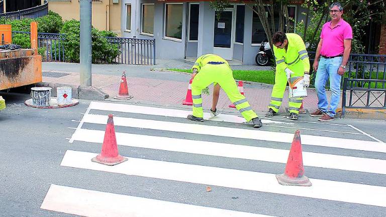 Pintura vial en la Avenida de Europa