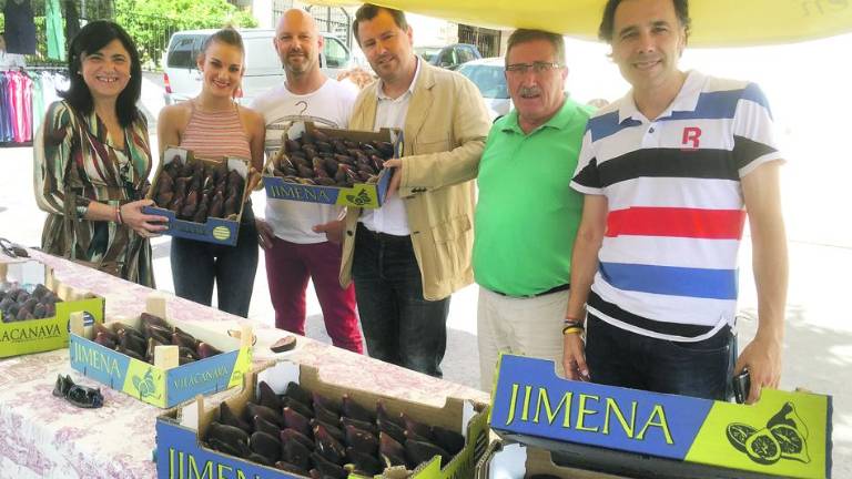 Fiesta de la breva en el mercadillo