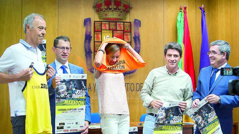 Marea naranja por las calles para una cita tradicional