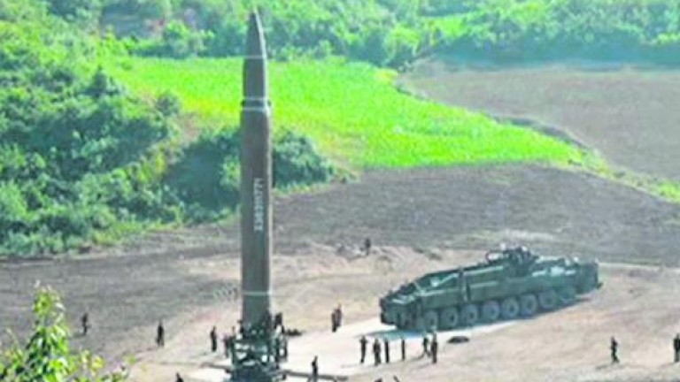Corea del Norte prueba con éxito un misil intercontinental