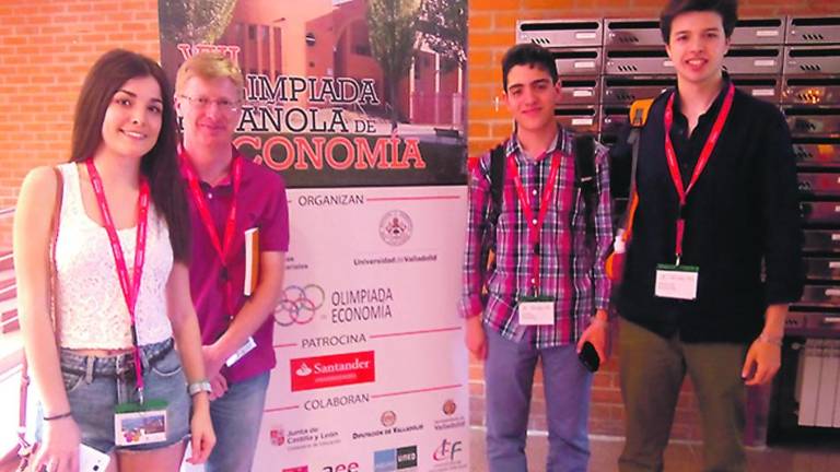 La UJA, en la Olimpiada de Economía