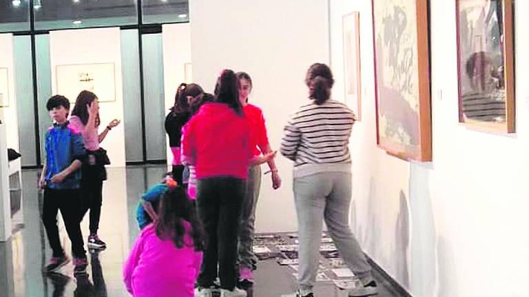 Alumnos conocen el arte del siglo XX