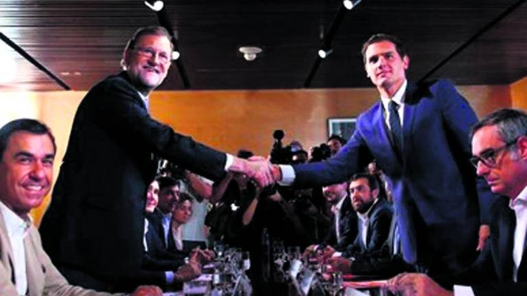 Ciudadanos y PP cierran el acuerdo para la investidura