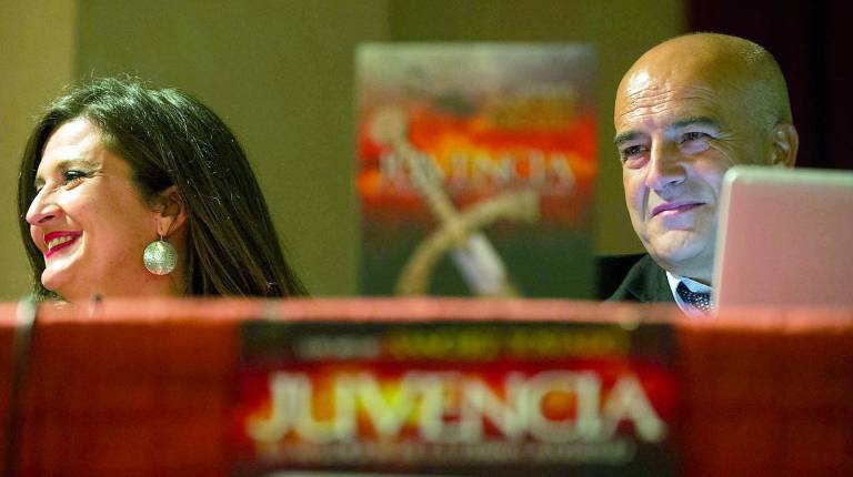 LITERATURA. <i> Yolanda Caballero presenta, junto a Luis Miguel Sánchez Tostado, la novela “Juvencia”</i>