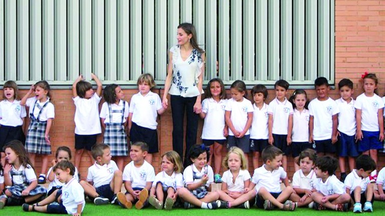 La Reina Letizia inaugura el curso escolar en el CEIP “Gines Morata”