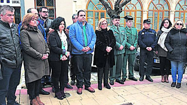 Minuto de silencio y duelo oficial