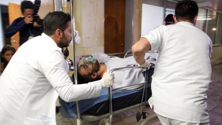 Los supervivientes reciben atención médica