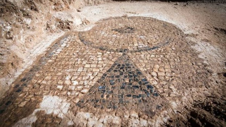 Descubiertos dos nuevos mosaicos en Cástulo