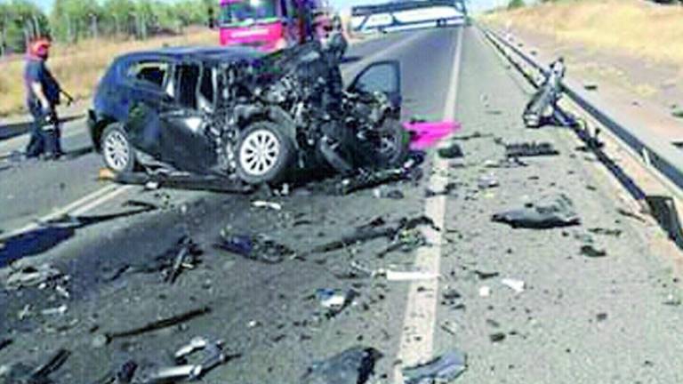 Alta para el hombre y su bebé heridos en el accidente de Linares en el que falleció la madre
