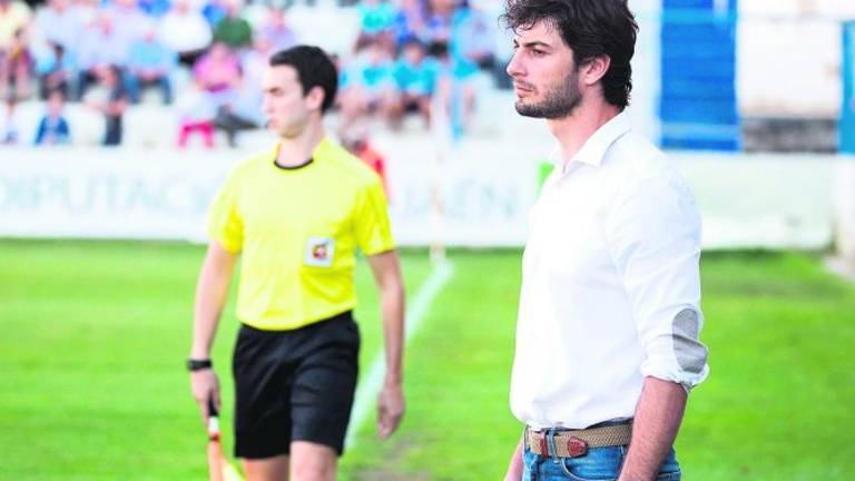 El Linares Deportivo hace oficial la salida de Juan Ferrando