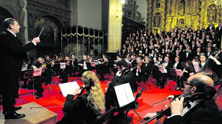 Martín Morales dirige el Miserere en la Catedral de Baeza