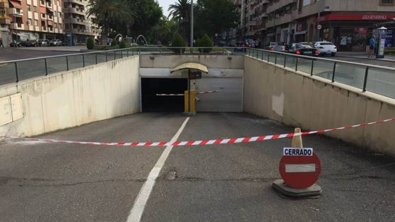 Extrabajadores del parking reclaman acceder al empleo