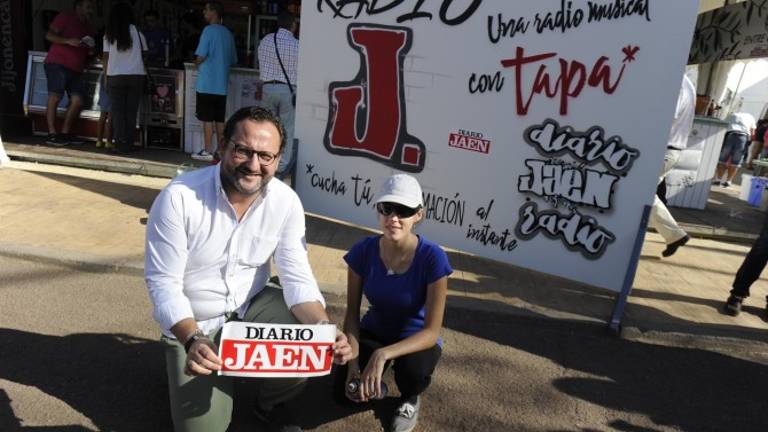 Radio J. se hace internacional