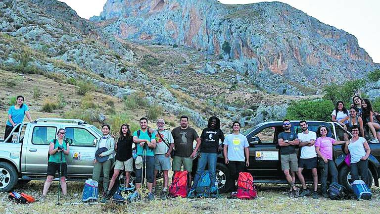 Cincuenta investigadores bucean en la prehistoria de Sierra Mágina