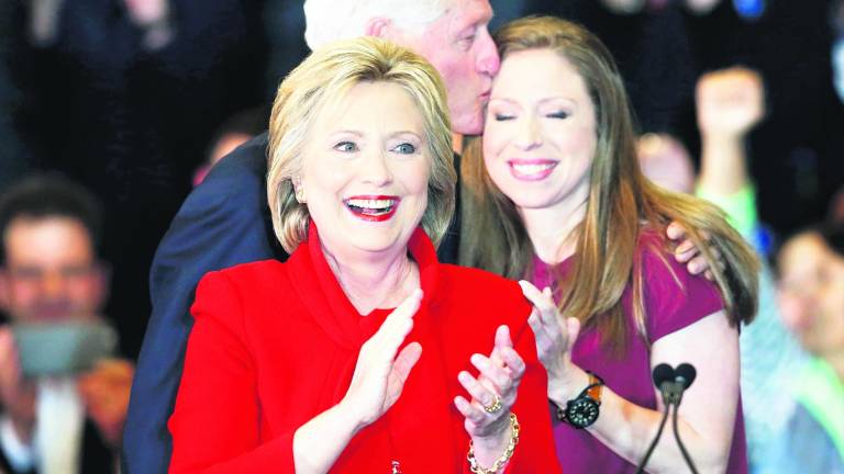 Empate entre Clinton y Sanders